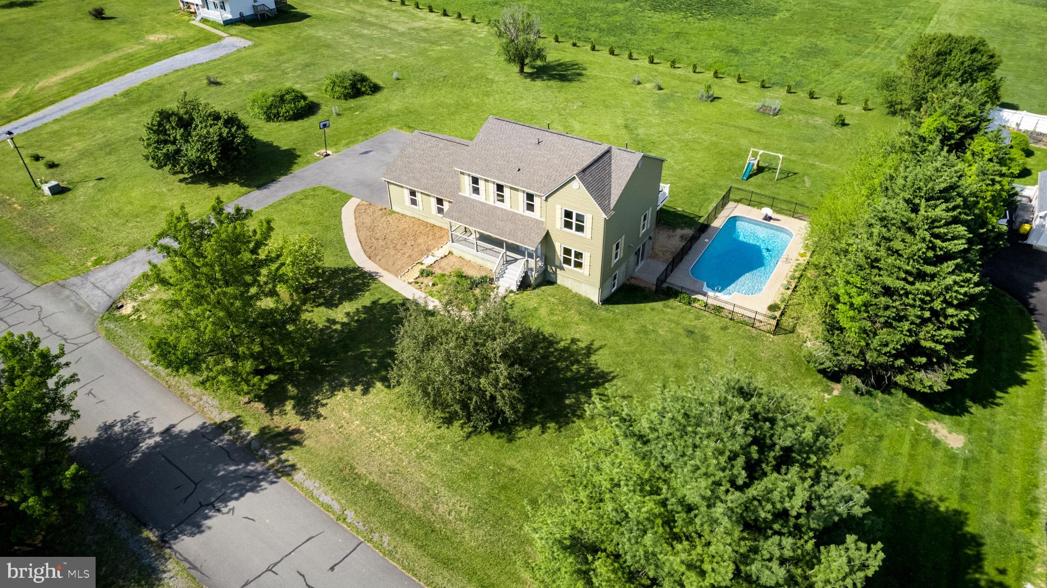 78 Fairview Dr