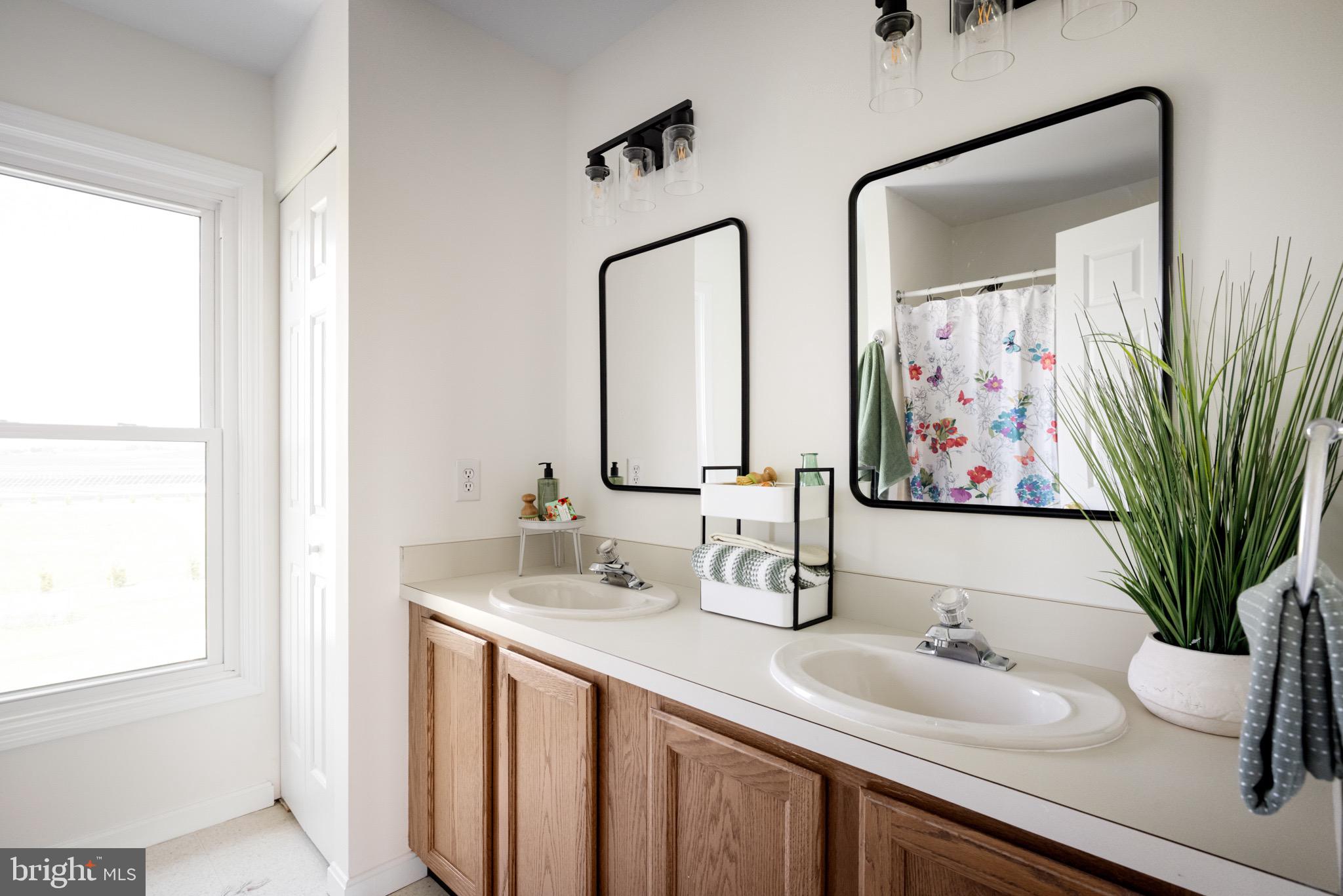 78 Fairview Dr