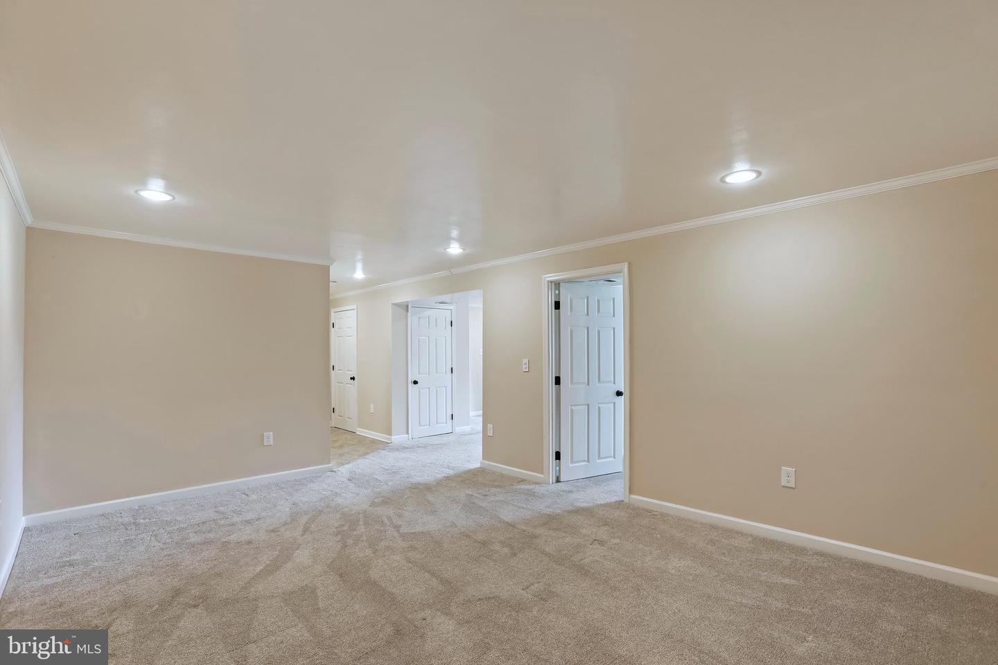 54 Hickorywood Ct