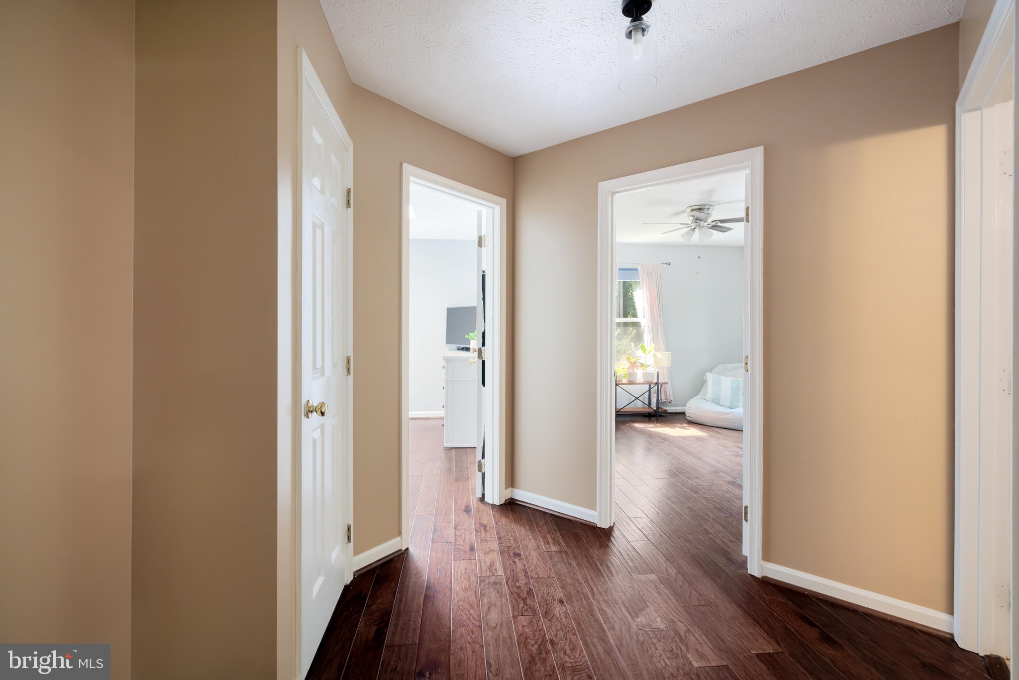 1198 Johnnycake Ln