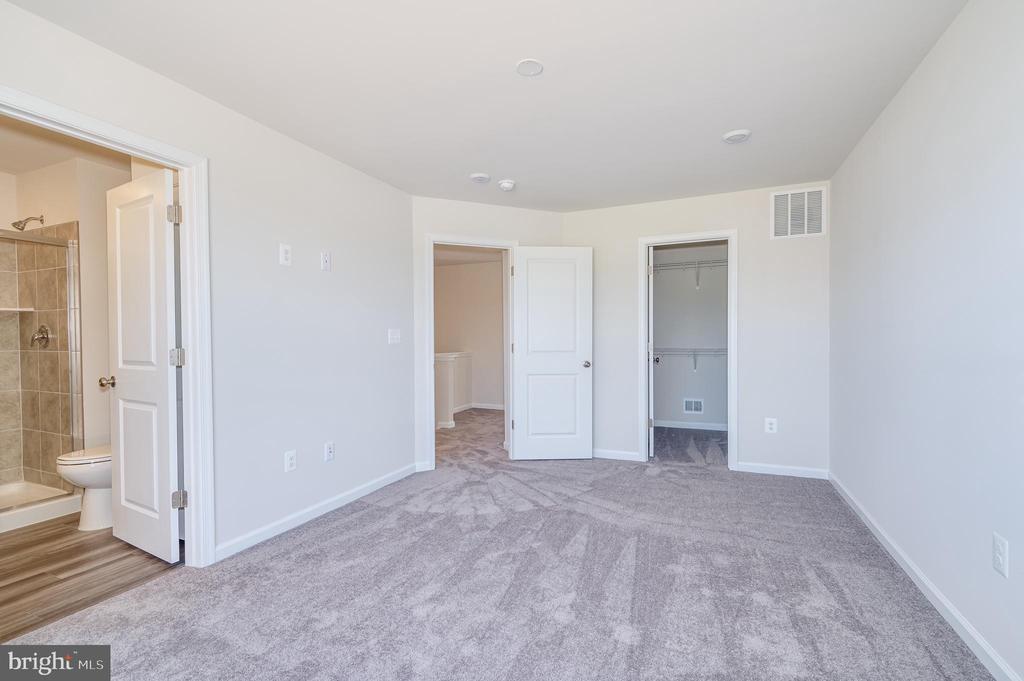 48 BROOKFIELD MEWS