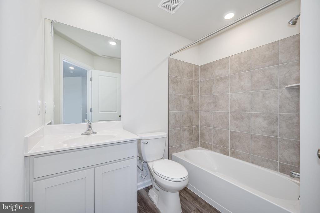 48 BROOKFIELD MEWS