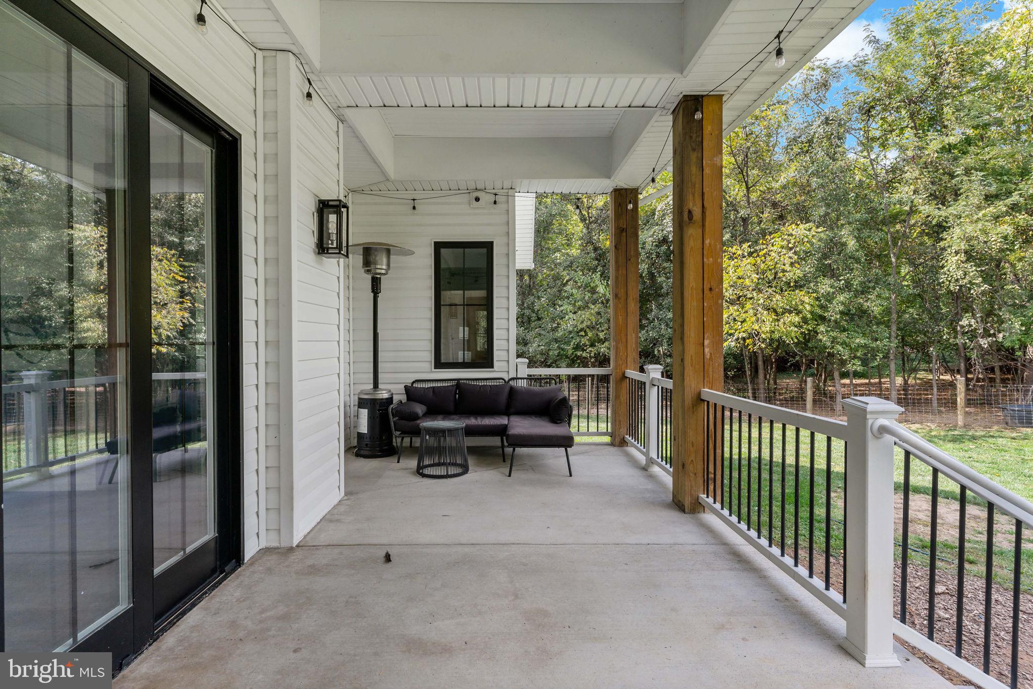 7677 Middleway Pike