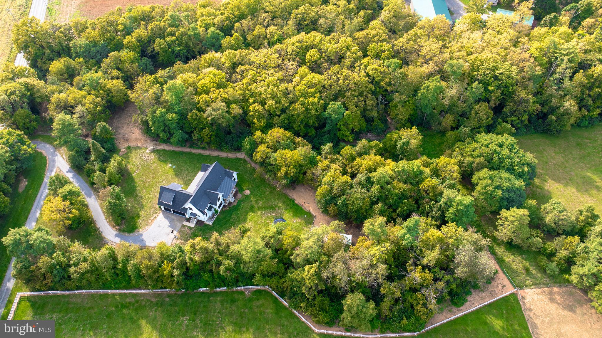 7677 Middleway Pike