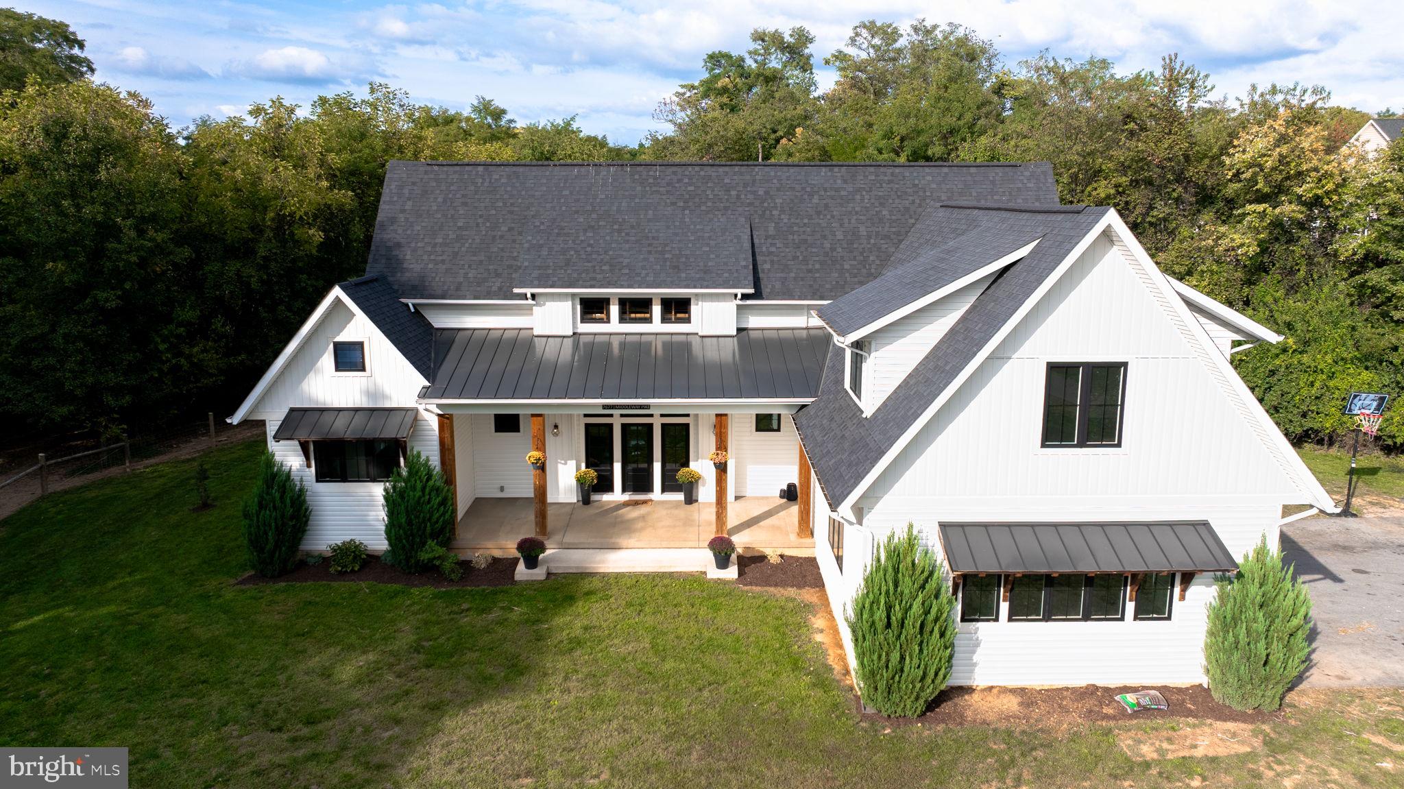 7677 Middleway Pike