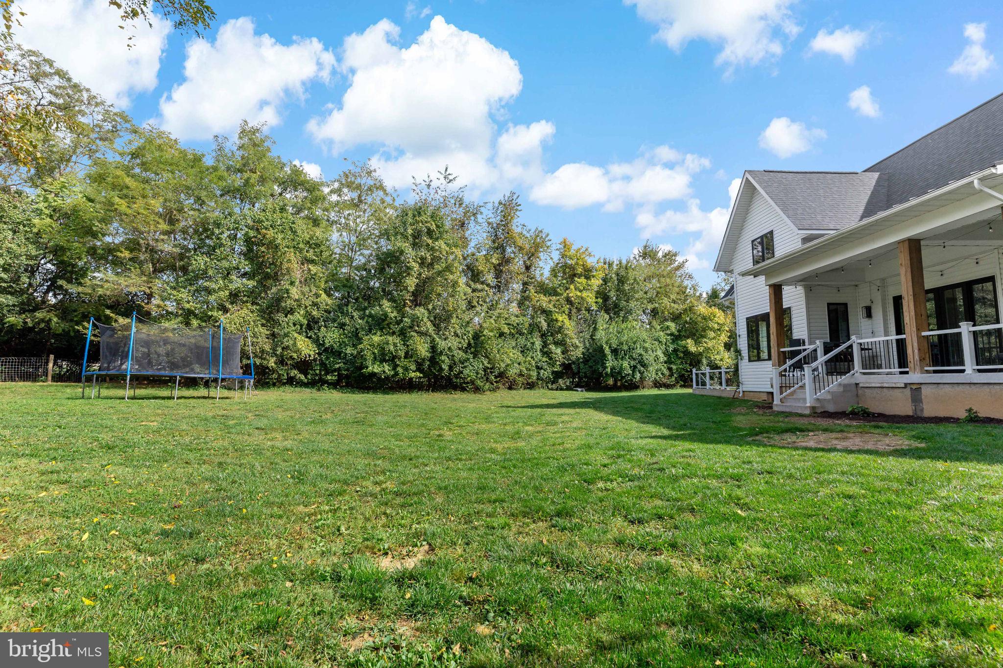 7677 Middleway Pike