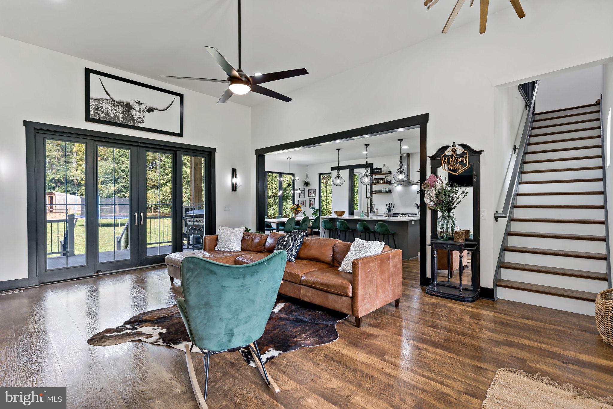 7677 Middleway Pike