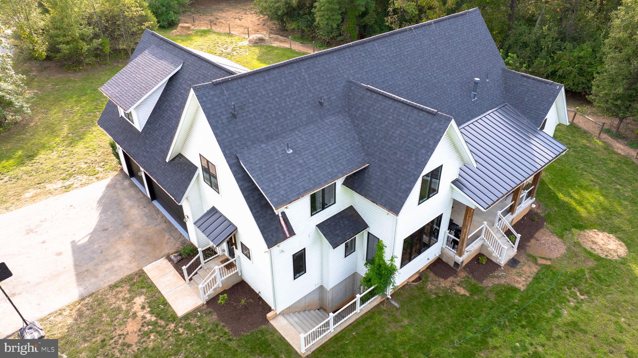 7677 Middleway Pike
