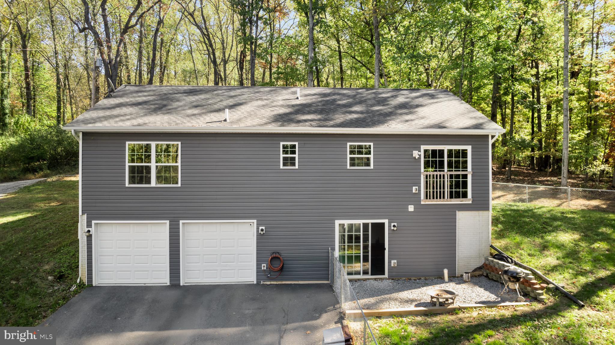 77 Wayne Ct