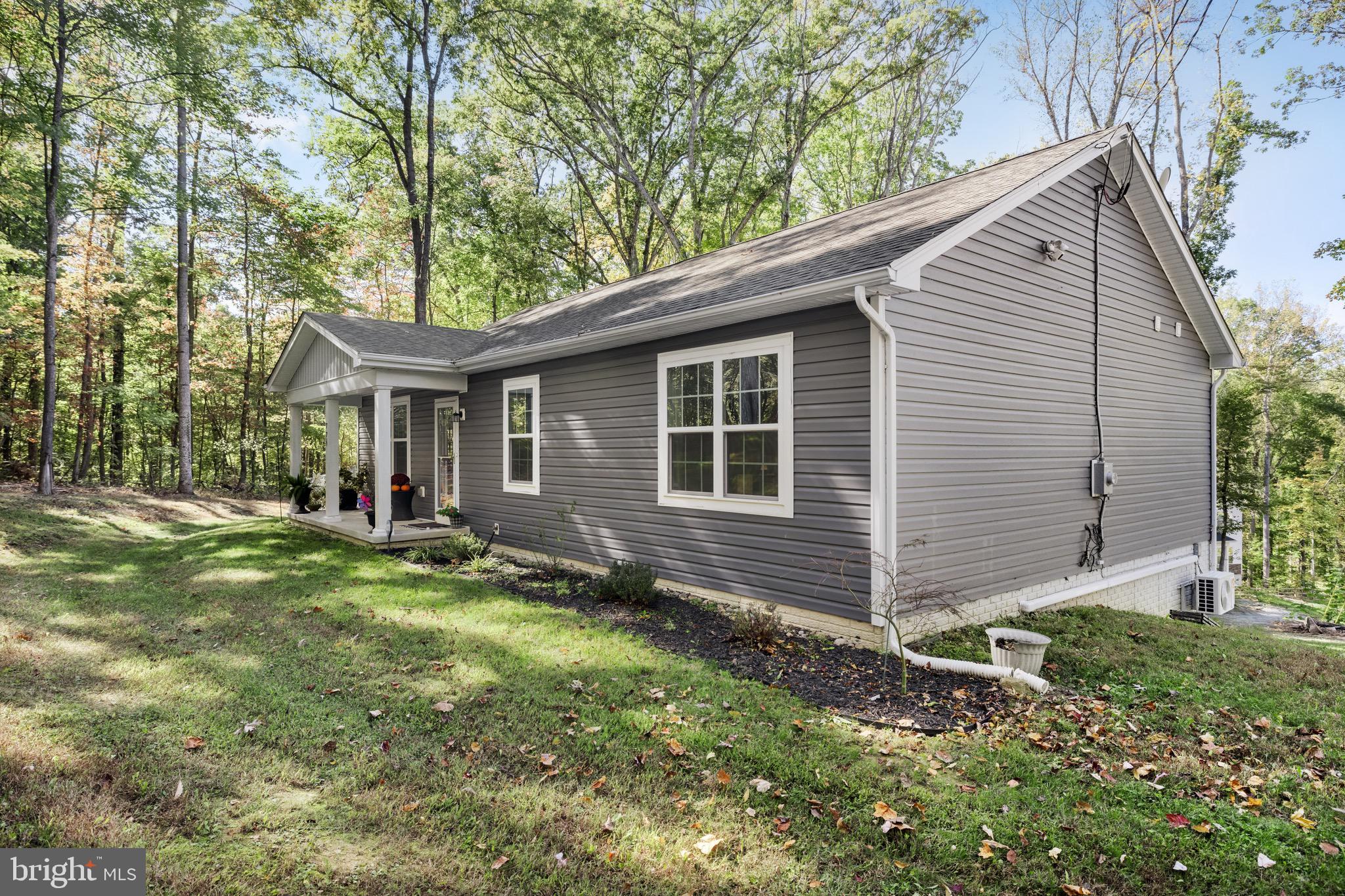 77 Wayne Ct