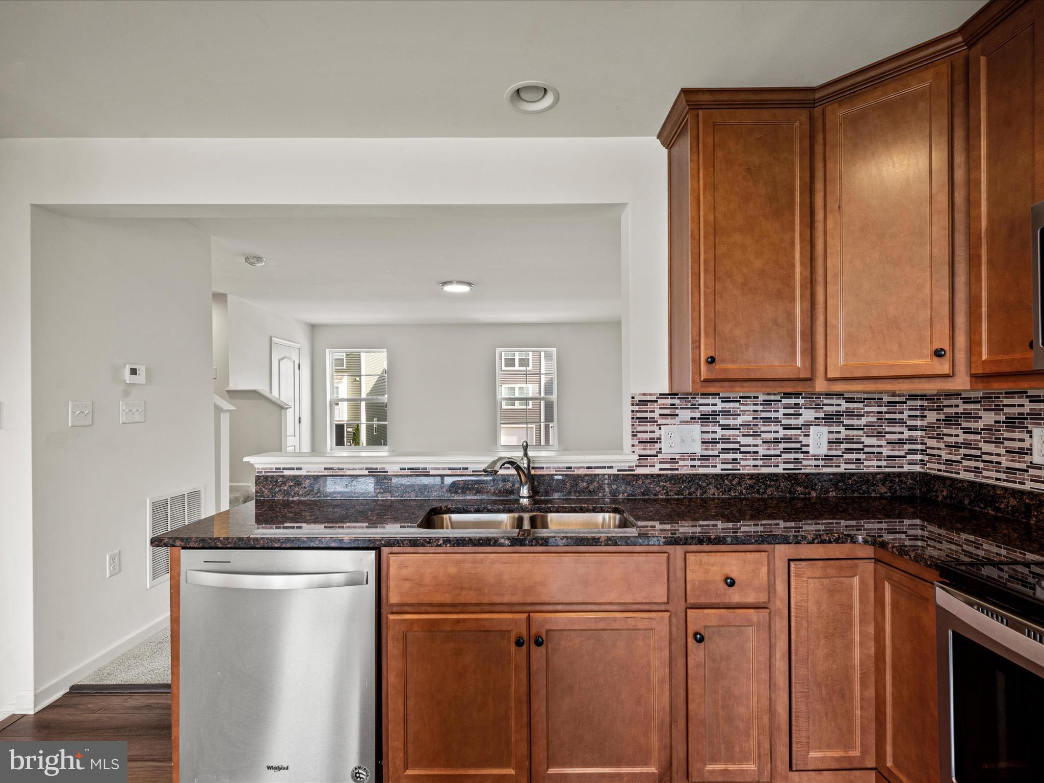 88 CECILY WAY