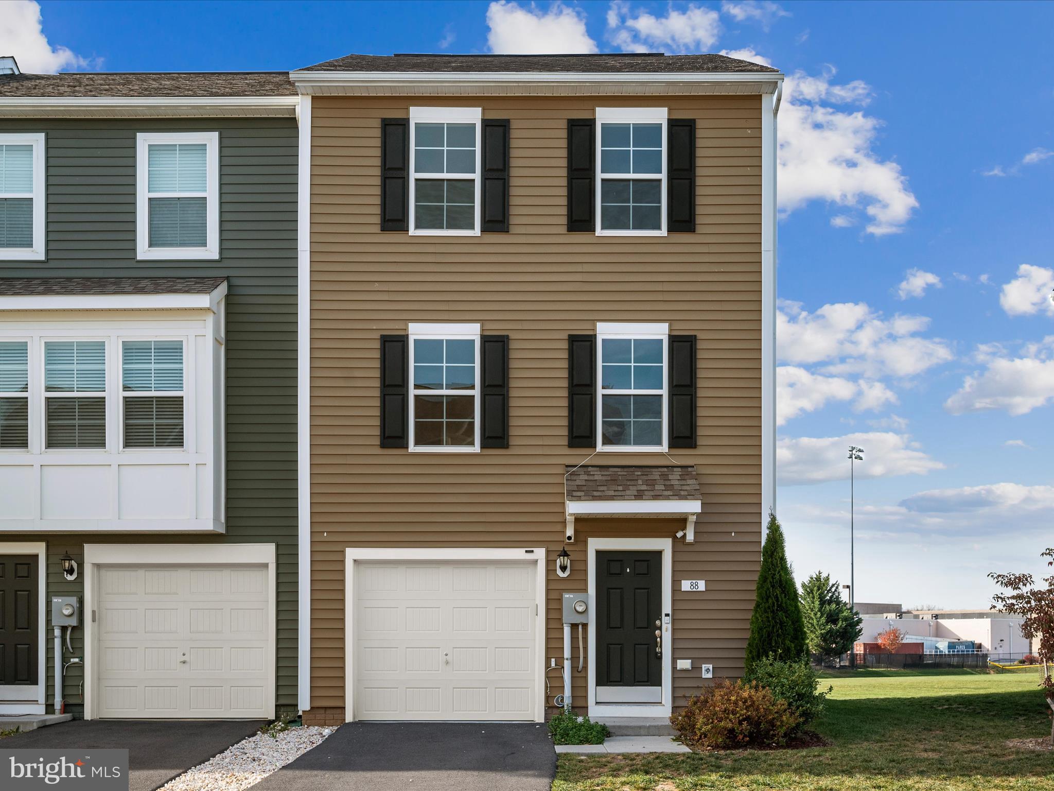 88 CECILY WAY