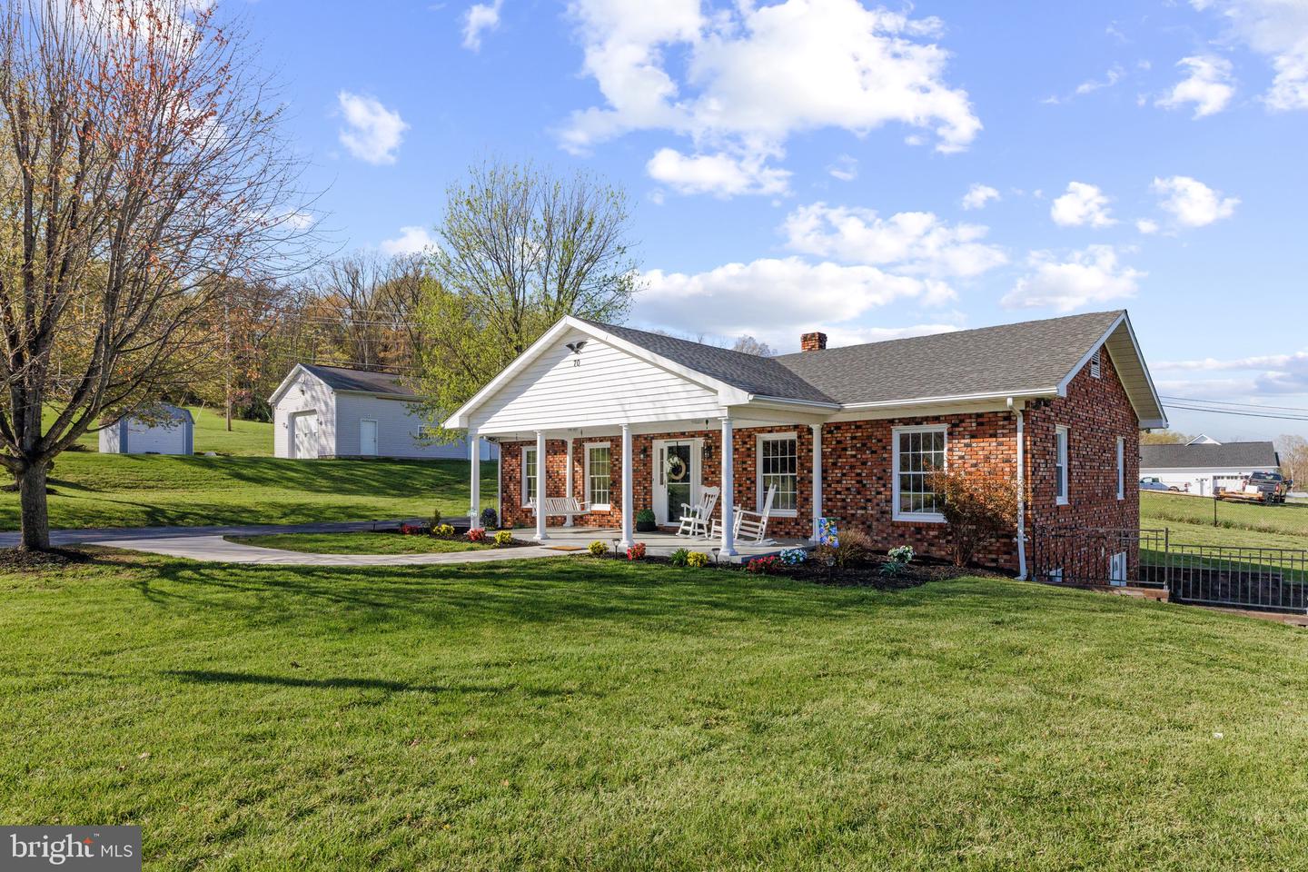 70 Tabernacle Ln