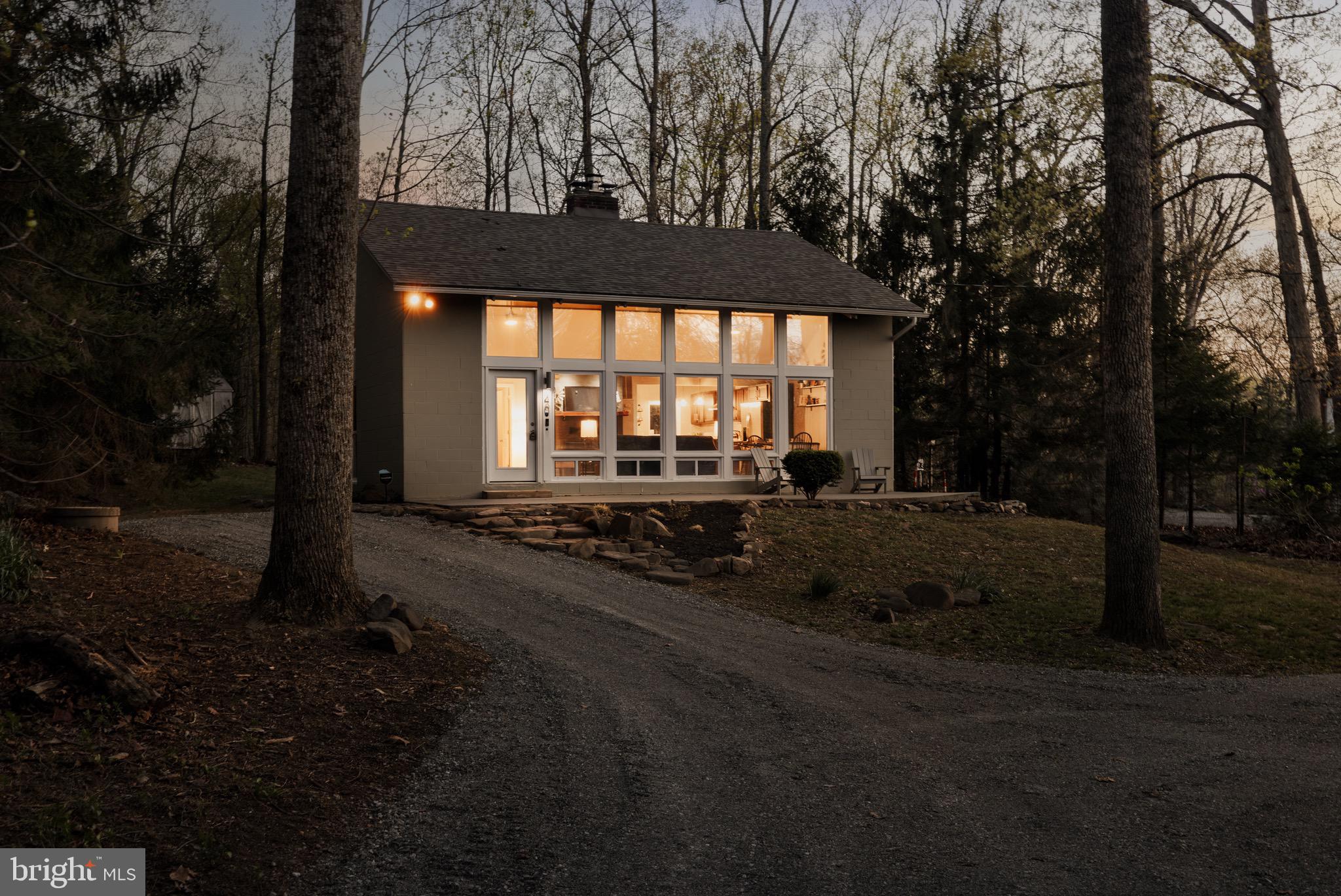 40 Crooked Rd