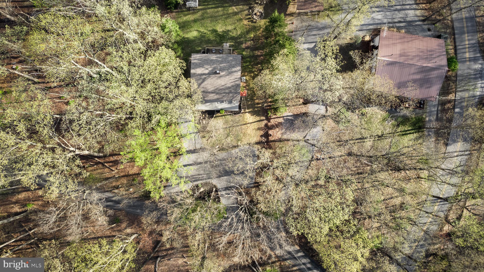 40 Crooked Rd