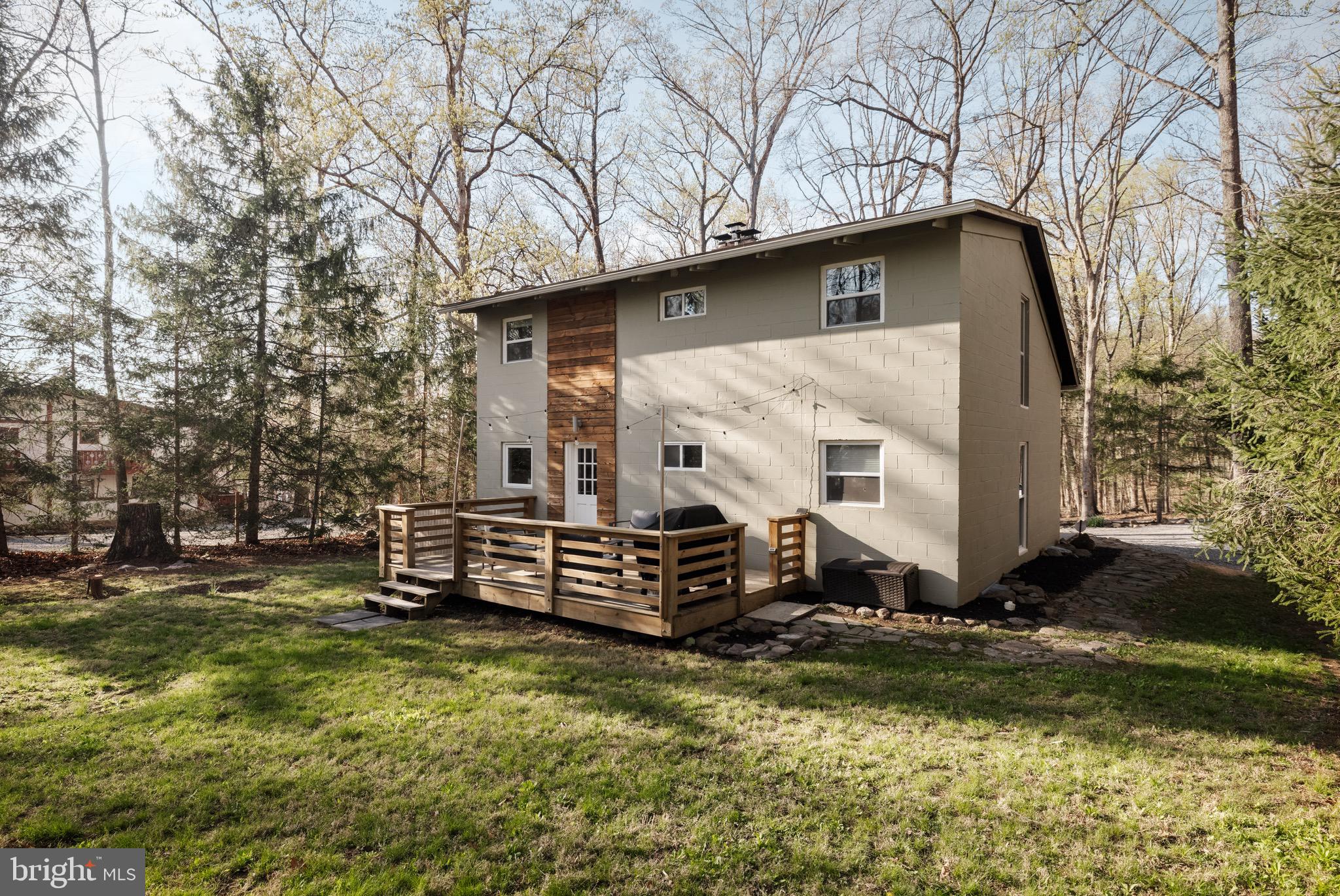 40 Crooked Rd