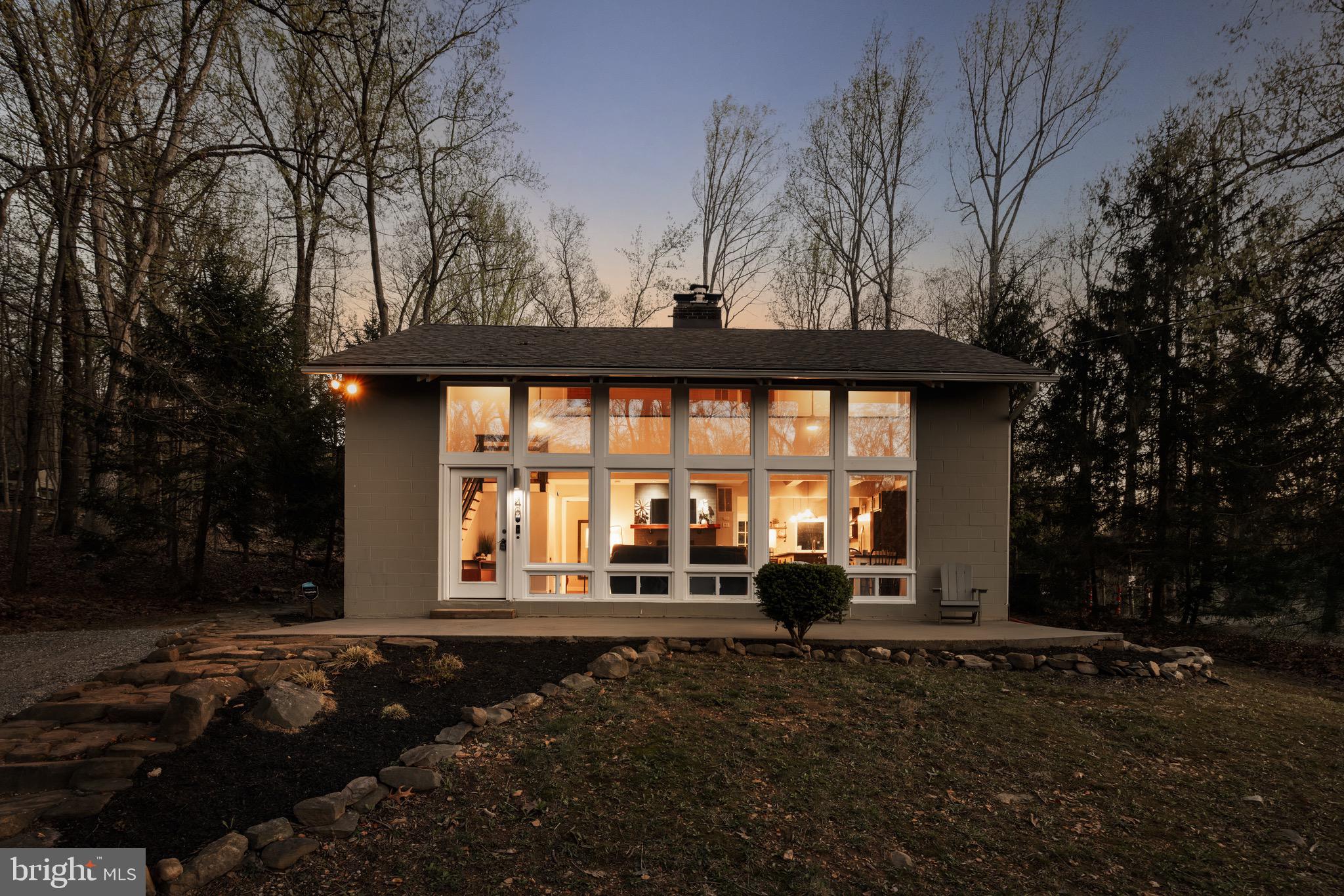 40 Crooked Rd