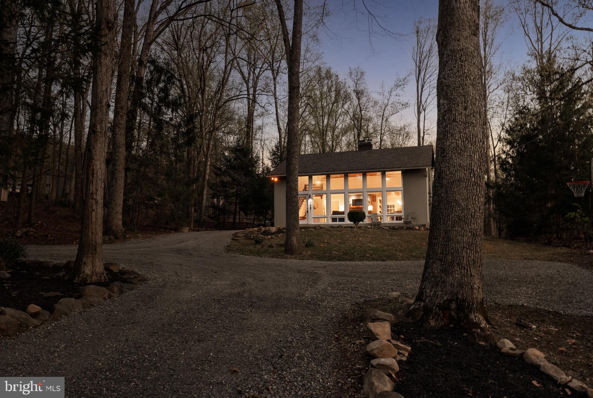 40 Crooked Rd