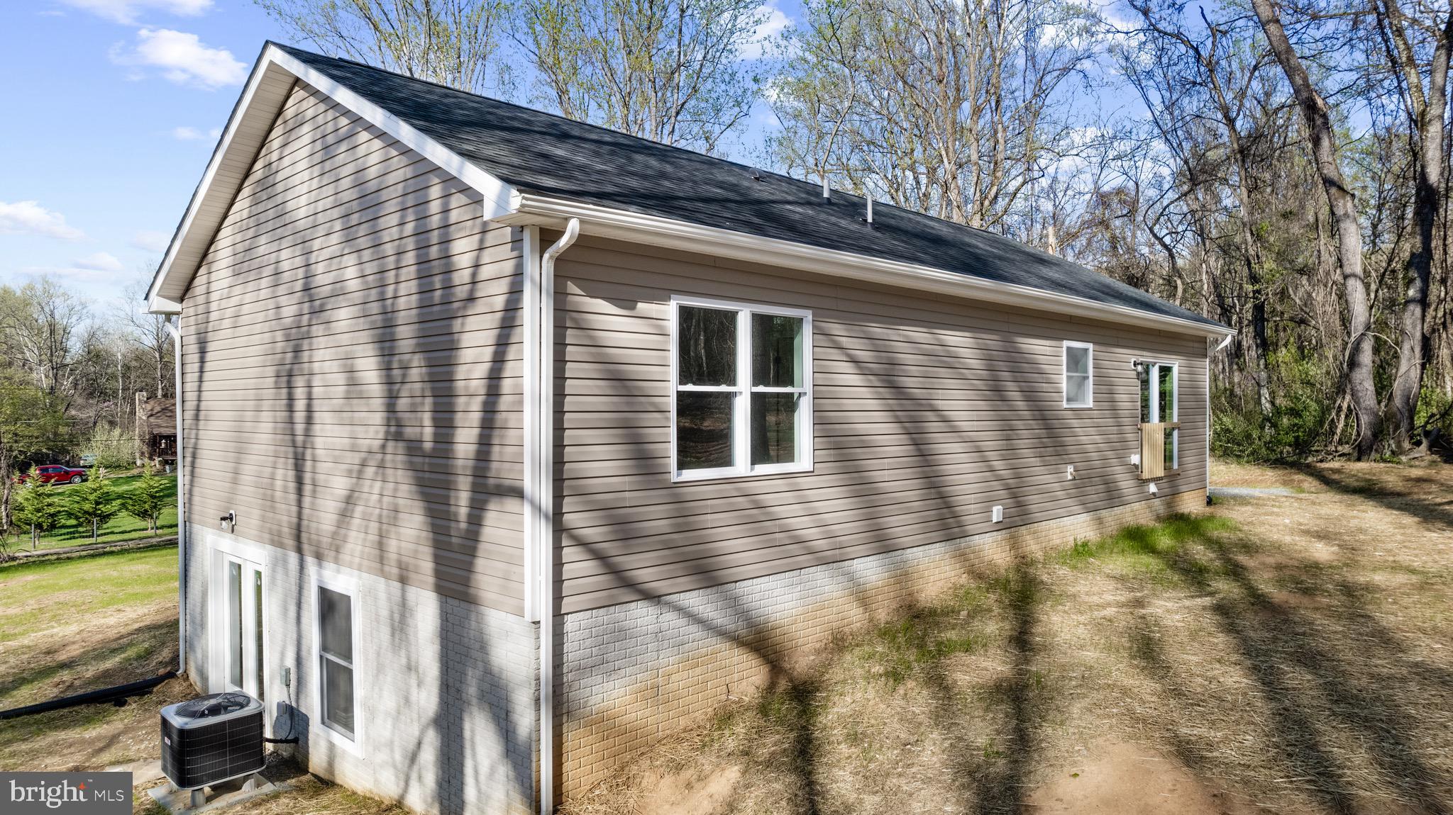 268 Dawn Ln