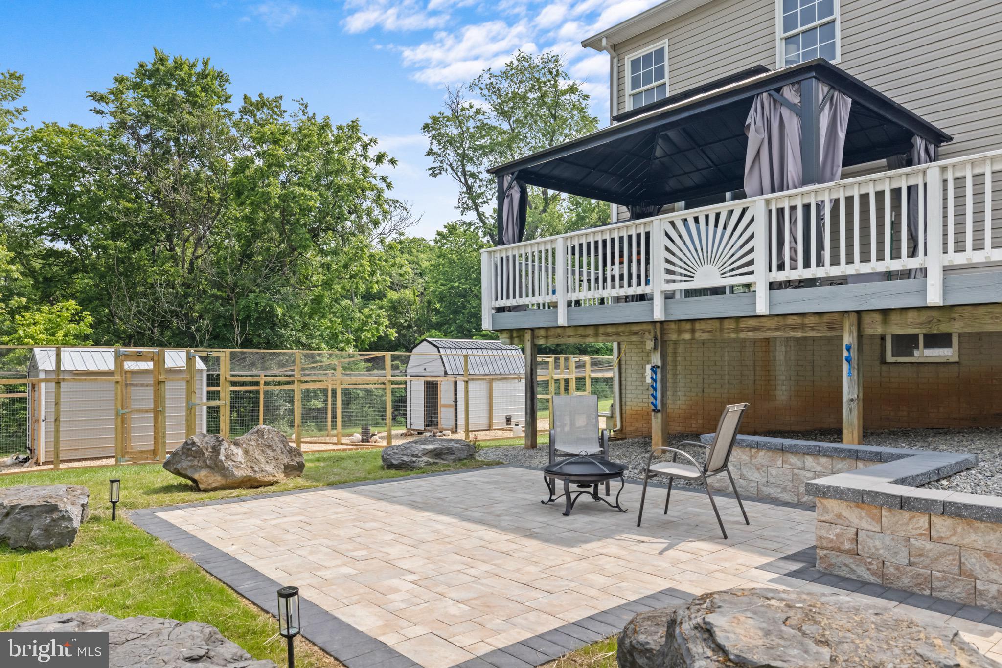 927 Persimmon Ln