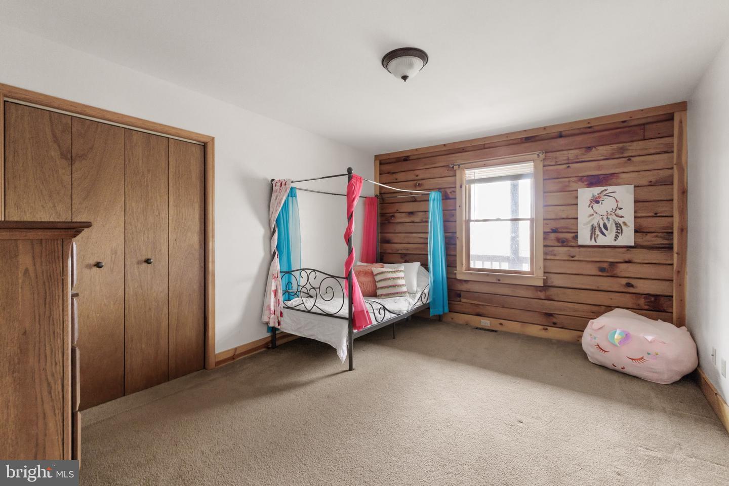 352 Red Bird Ln