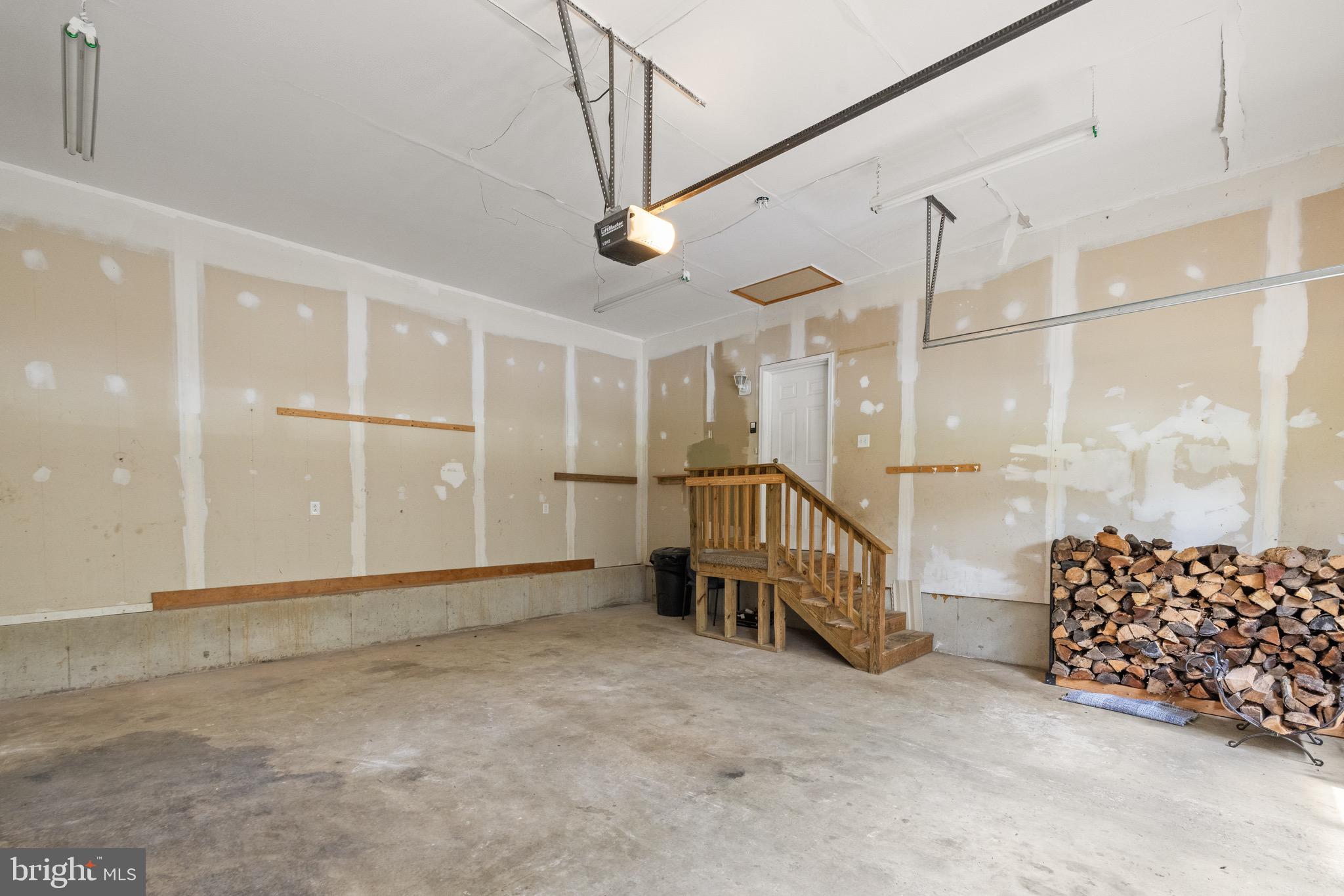 1118 John Brown Farm Rd