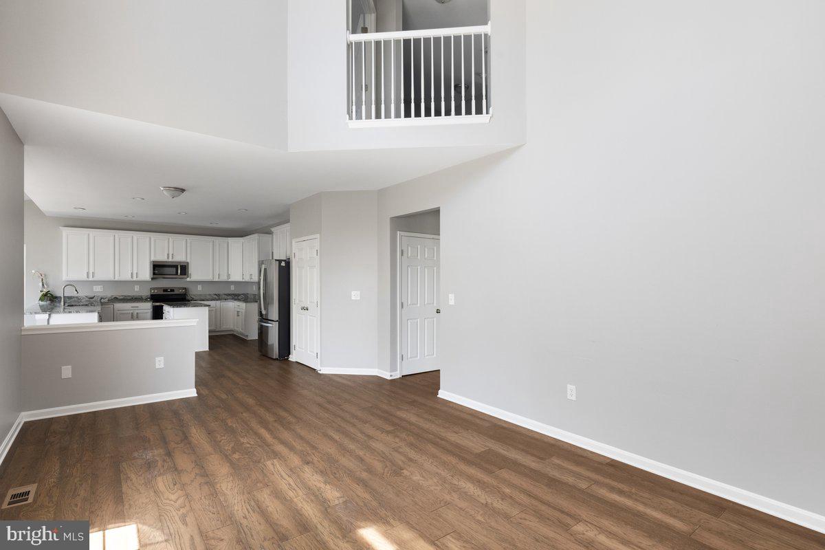 12 GLENBROOK RD