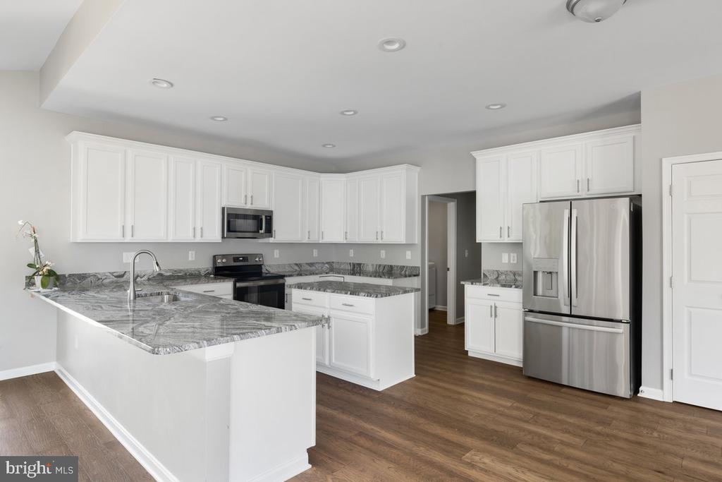 12 GLENBROOK RD