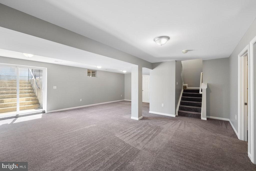 12 GLENBROOK RD