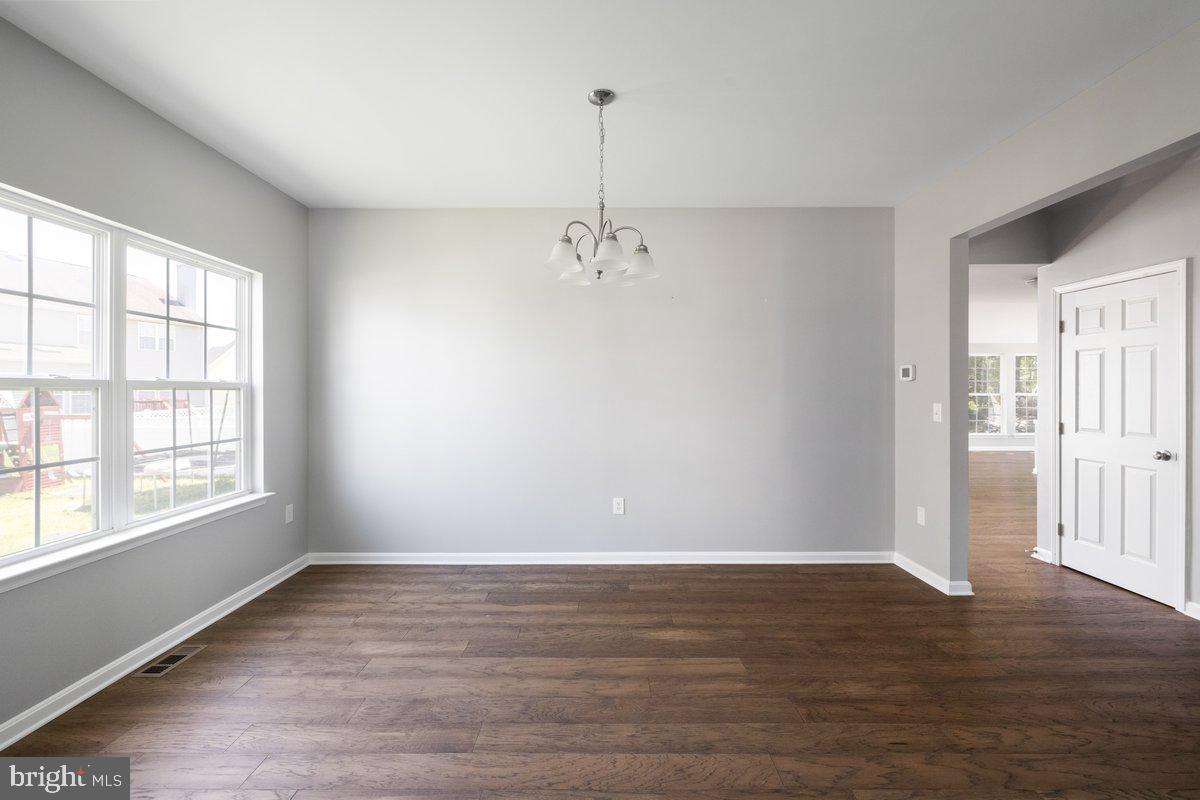 12 GLENBROOK RD