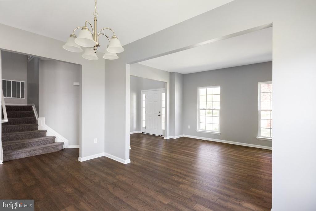 12 GLENBROOK RD