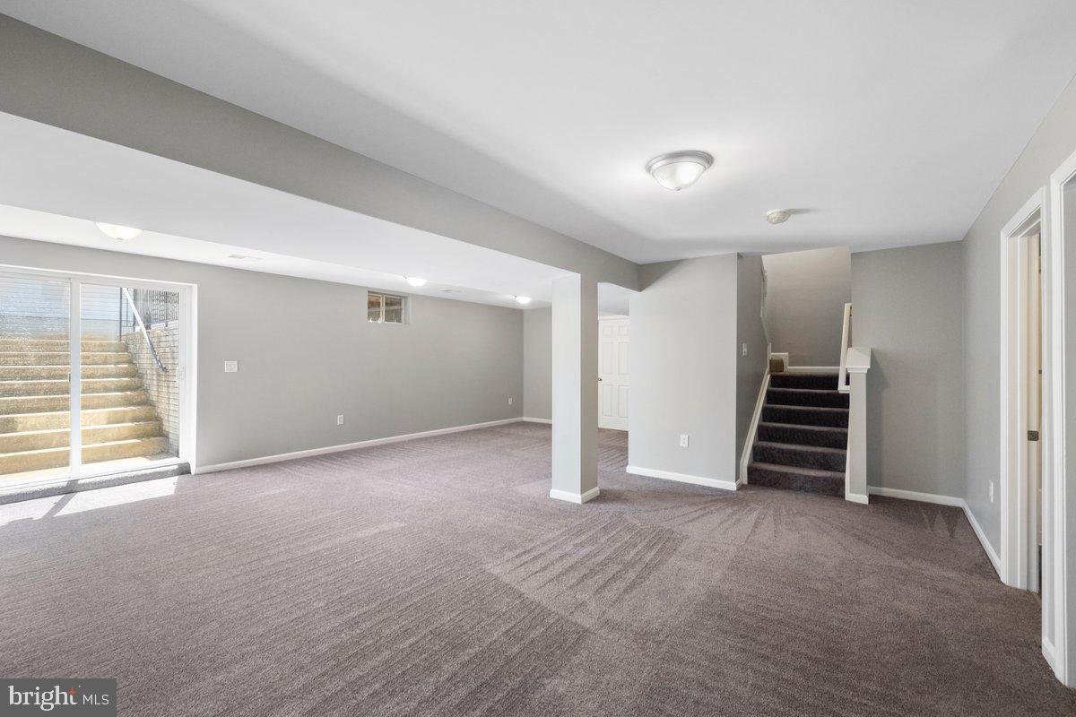 12 GLENBROOK RD