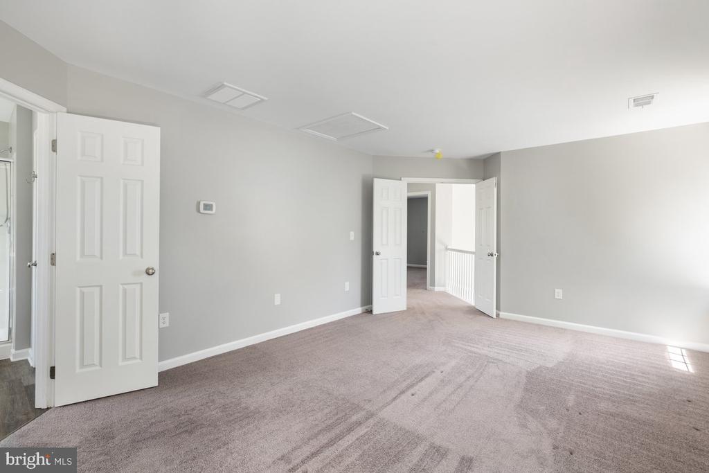 12 GLENBROOK RD