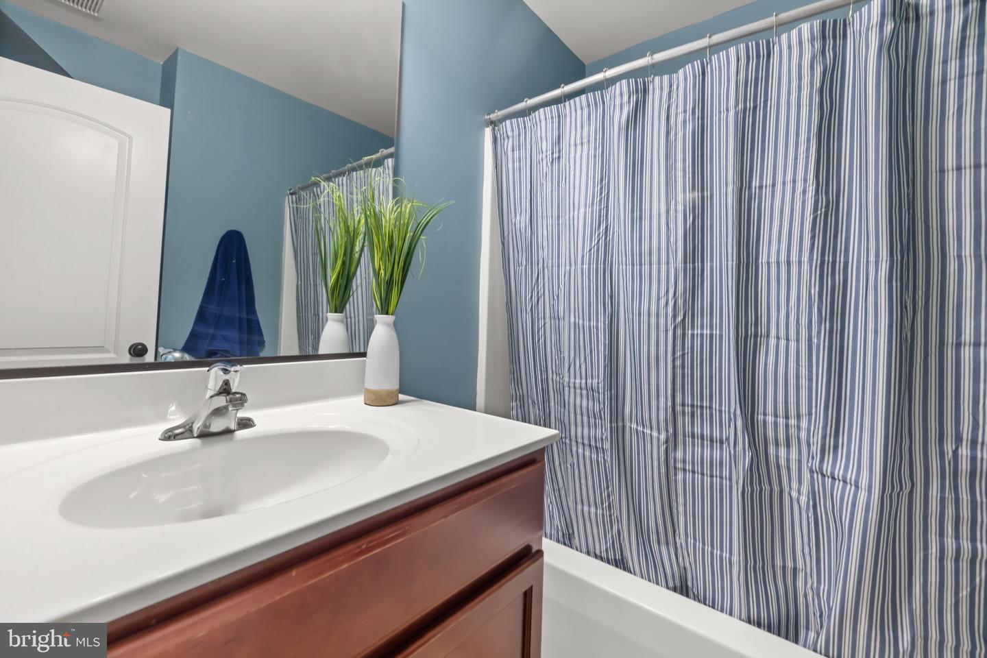 169 Johnnycake Ln