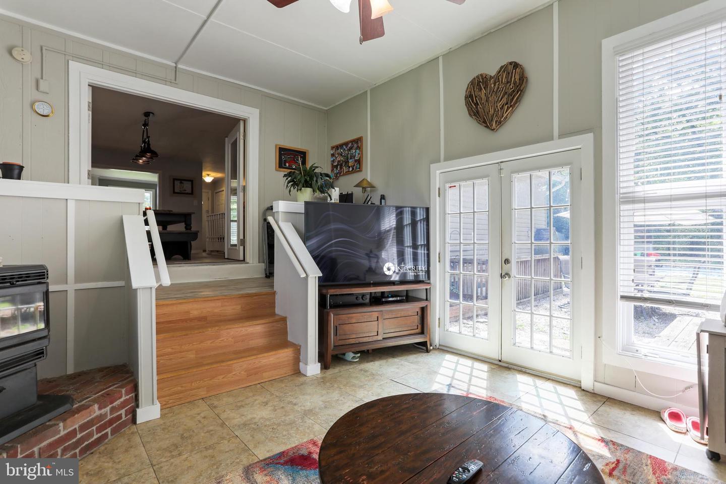 251 Kelly Dr