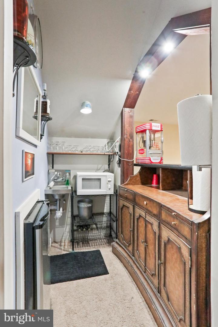 251 Kelly Dr