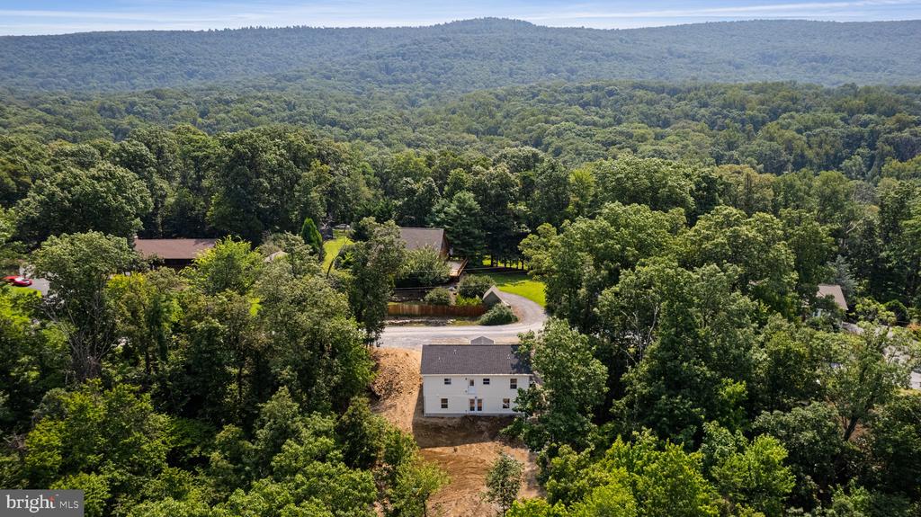 327 Red Bird Ln