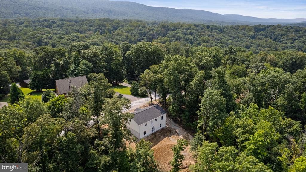 327 Red Bird Ln
