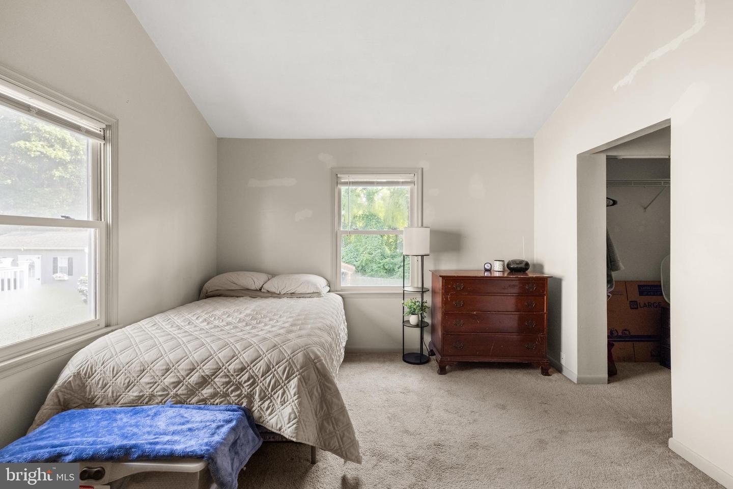 141 E Park Ave