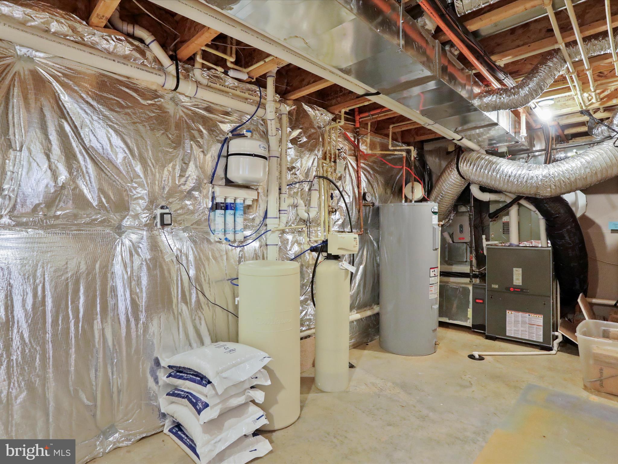 101 POTOMAC CROSSING STREET