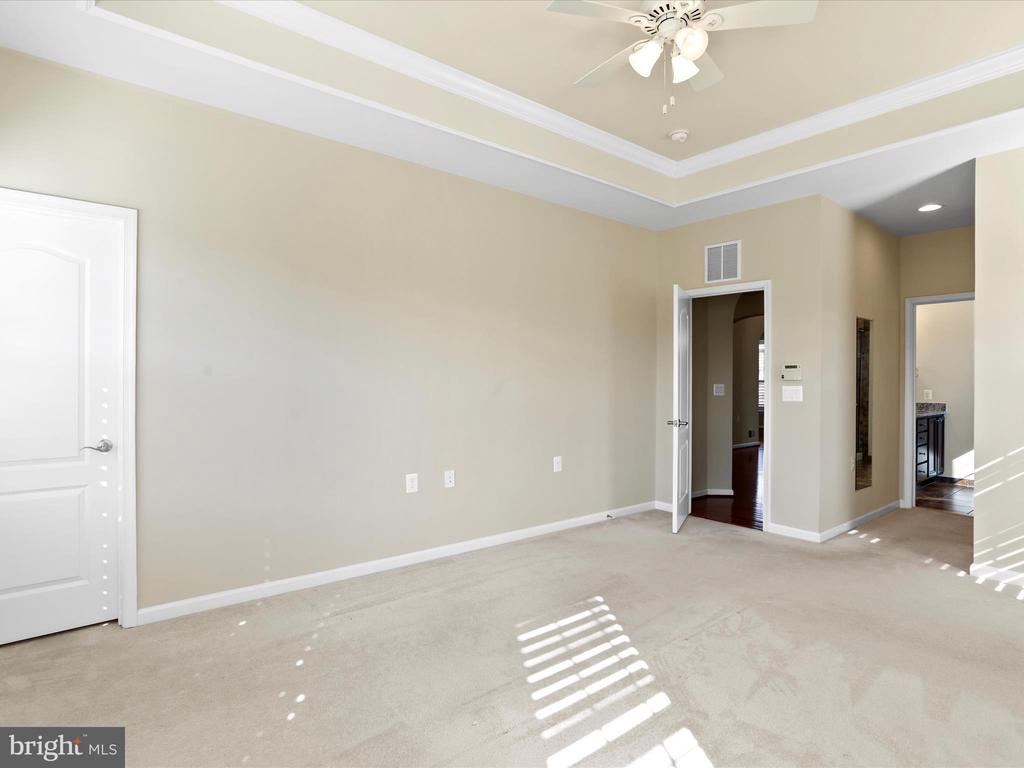 101 POTOMAC CROSSING STREET
