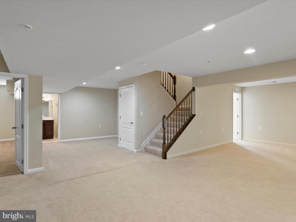 101 POTOMAC CROSSING STREET