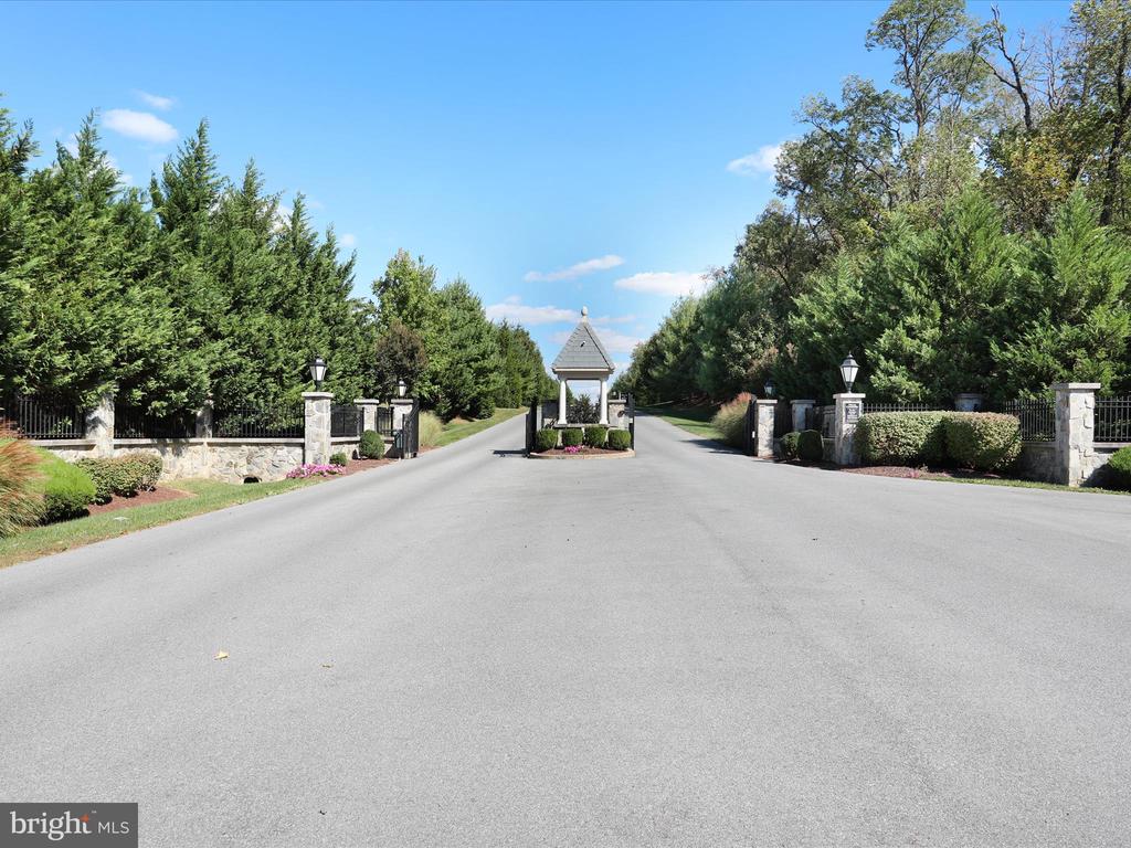 101 POTOMAC CROSSING STREET