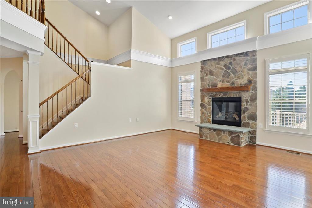 101 POTOMAC CROSSING STREET