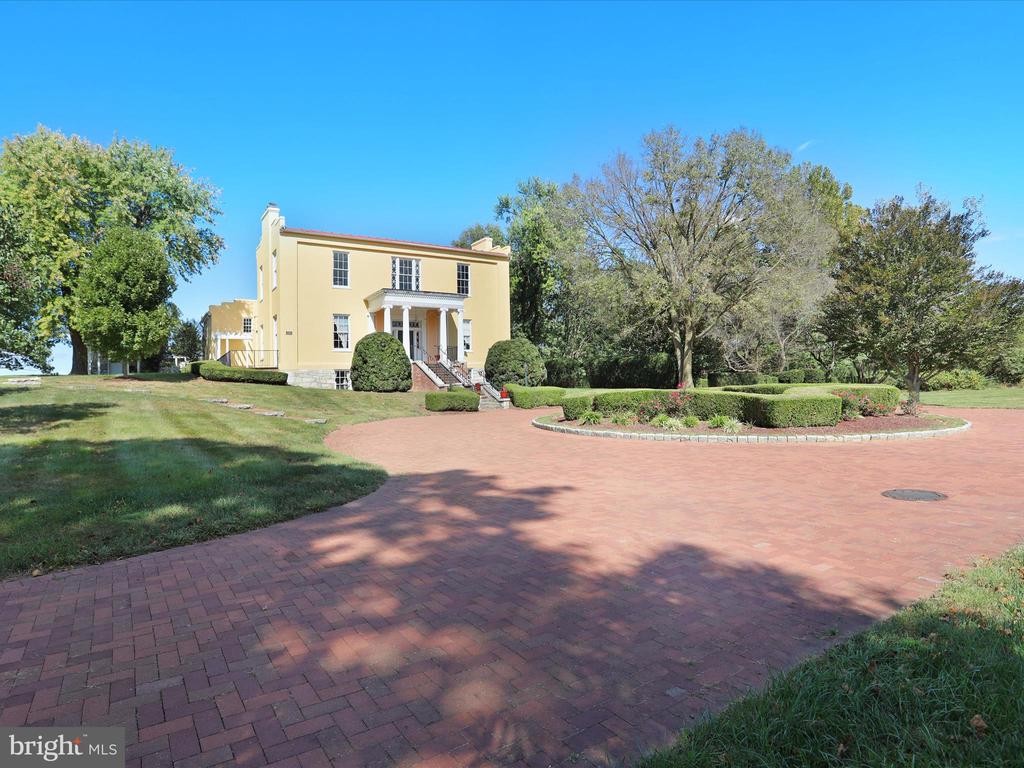 101 POTOMAC CROSSING STREET