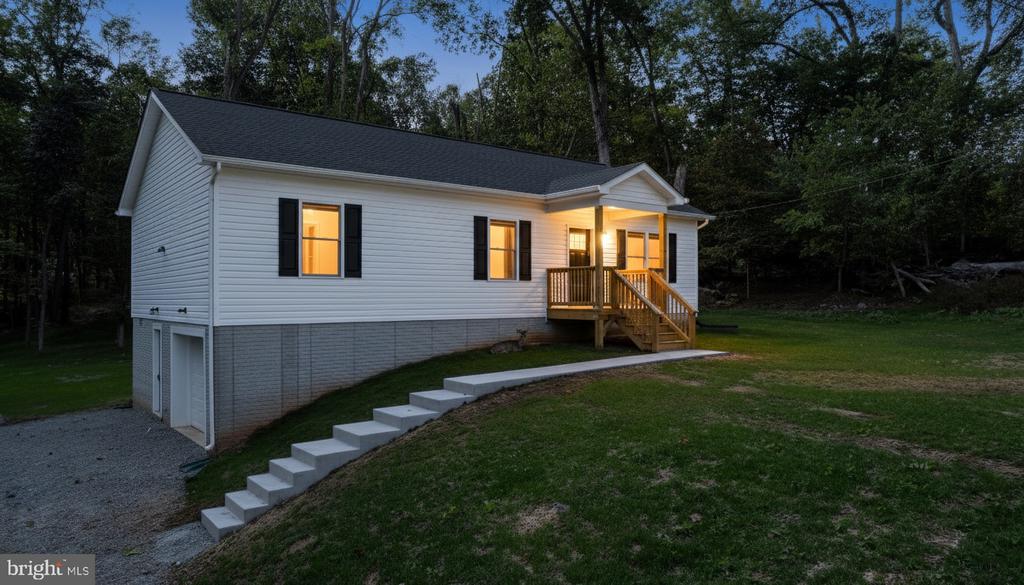 303 FOOTHILL LANE