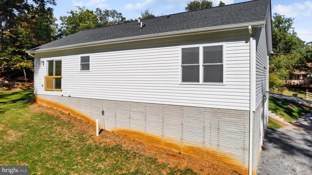 303 FOOTHILL LANE