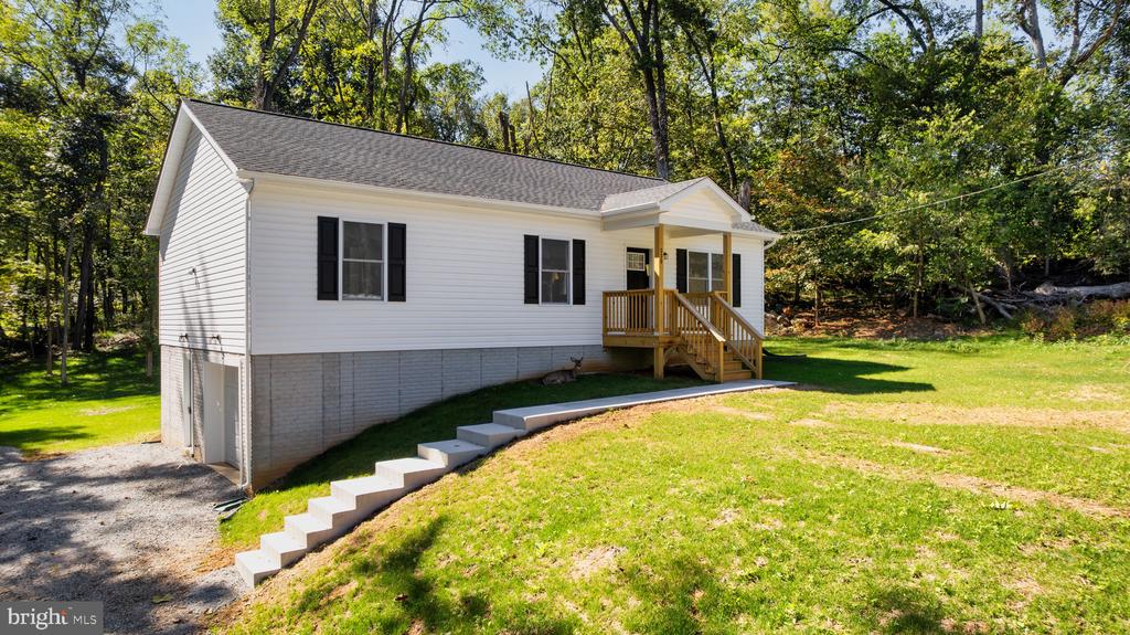 303 FOOTHILL LANE