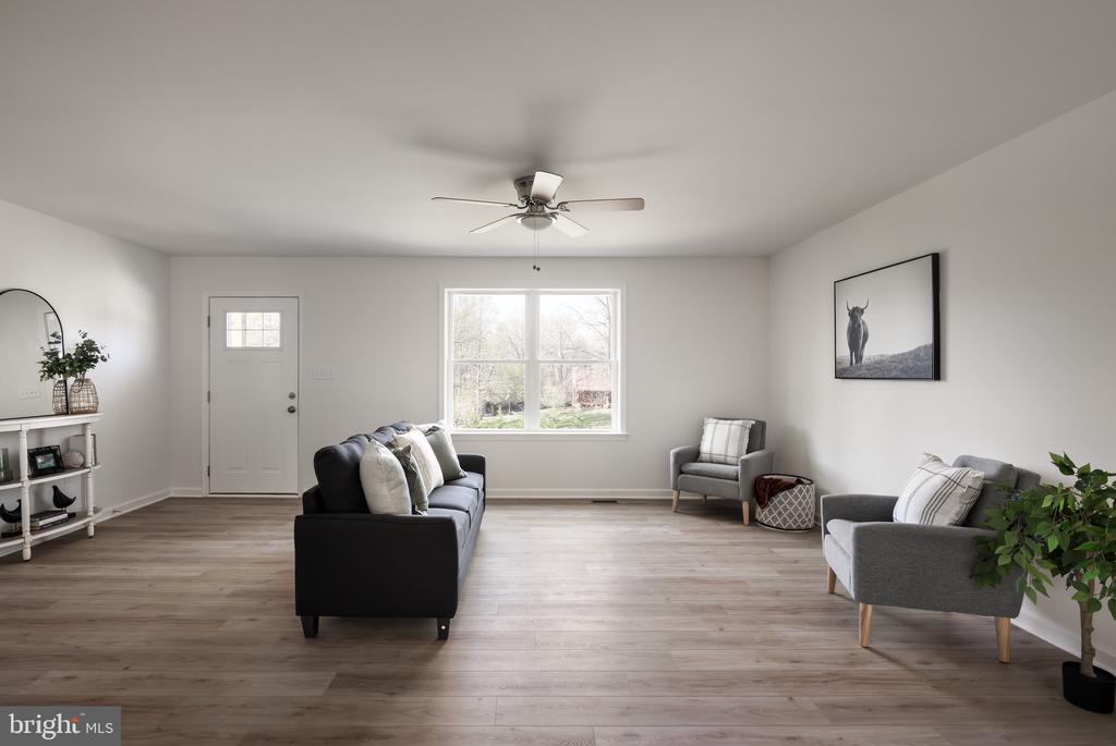 268 DAWN LANE