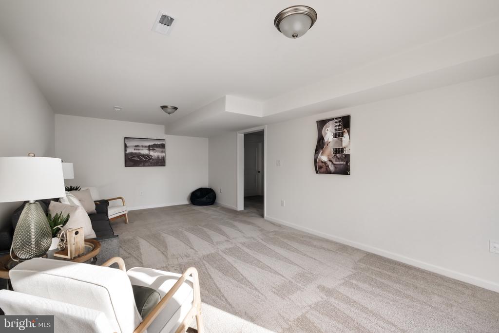 268 DAWN LANE
